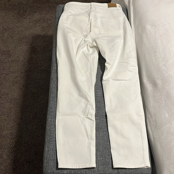 American Eagle Mom Jeans - White - Picture 5 of 6